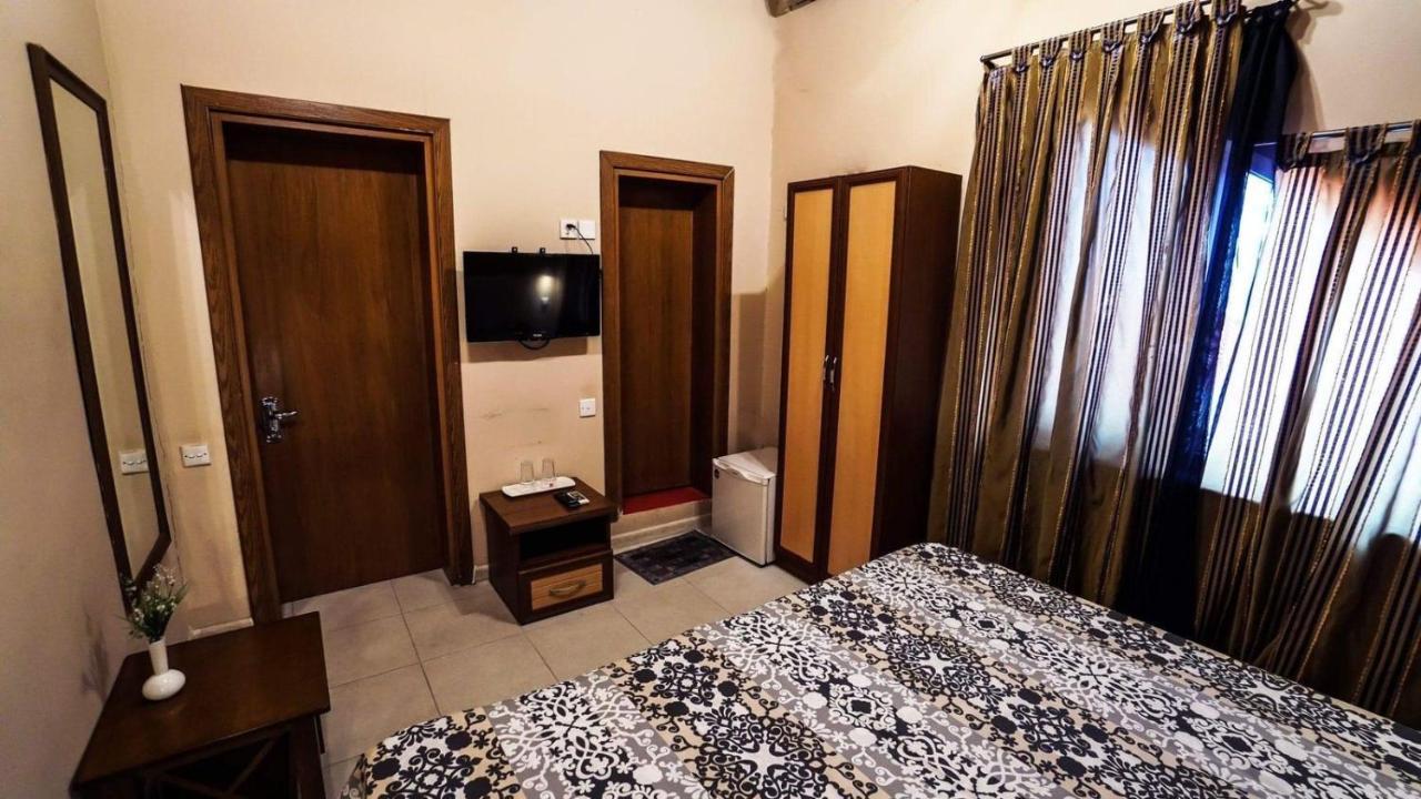 Apart Voyage Batumi Exteriör bild