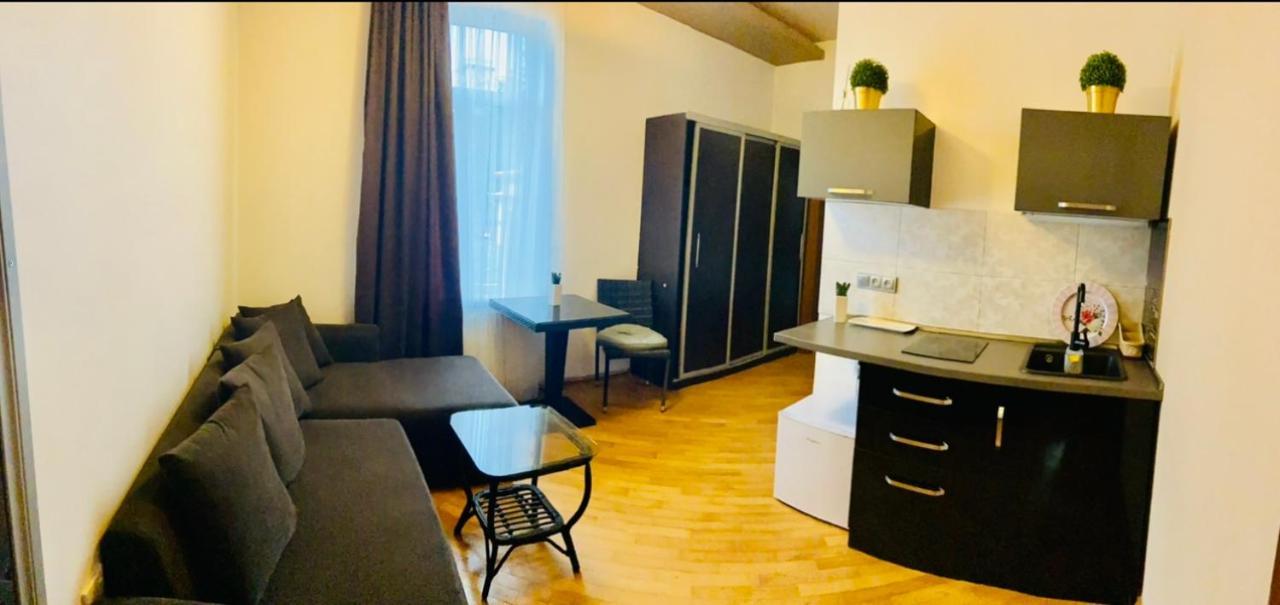 Apart Voyage Batumi Exteriör bild