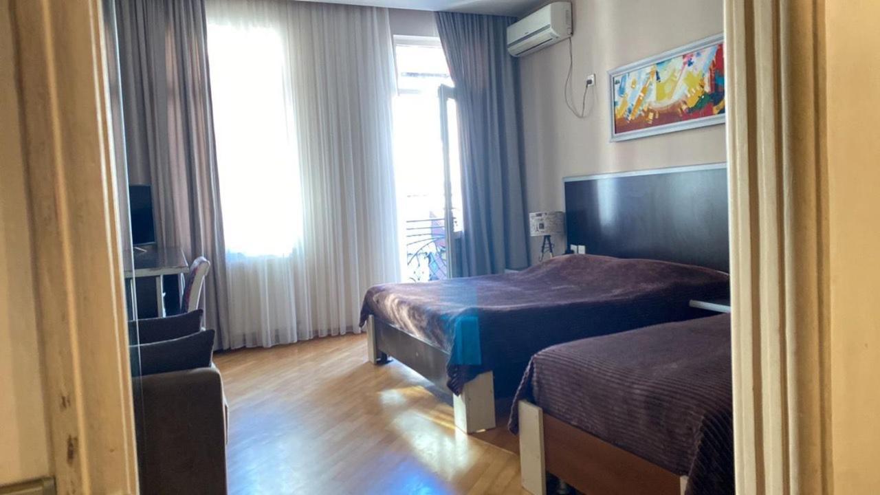 Apart Voyage Batumi Exteriör bild