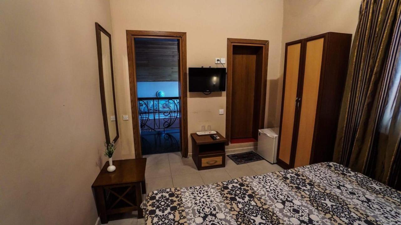 Apart Voyage Batumi Exteriör bild